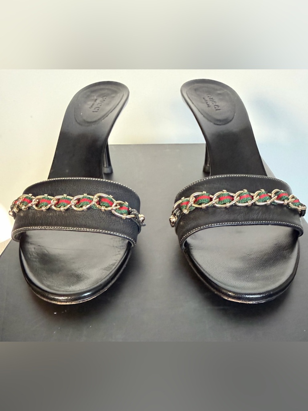 Gucci Black Leather Kitten Heel Sandals with Gold Chain Green and Red Webbing - Picture 4 of 14
